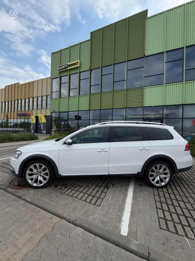 Volkswagen Passat Alltrack - 1