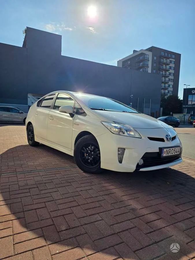 Toyota Prius - 1