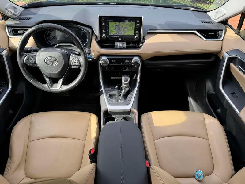 Toyota RAV4 - 1