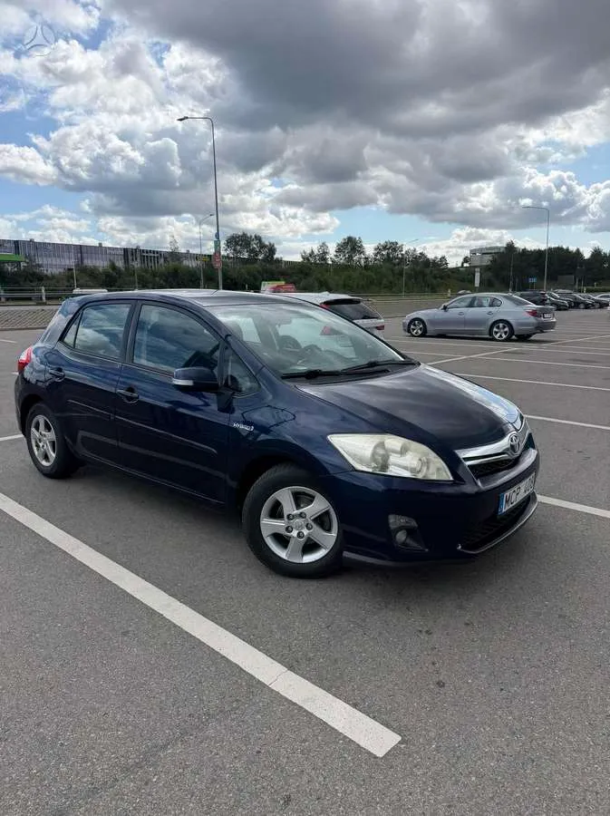 Toyota Auris - 1