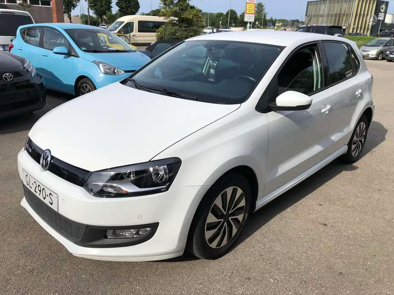 Volkswagen Polo - 1