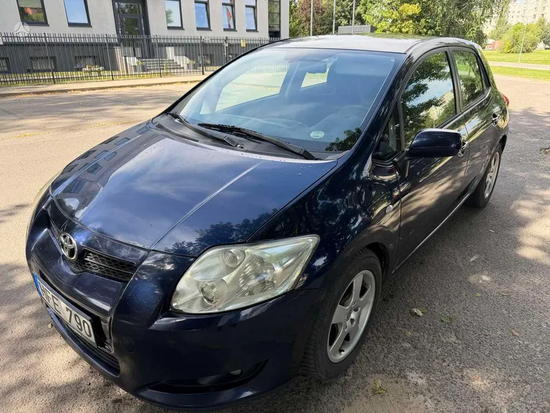 Toyota Auris - 1
