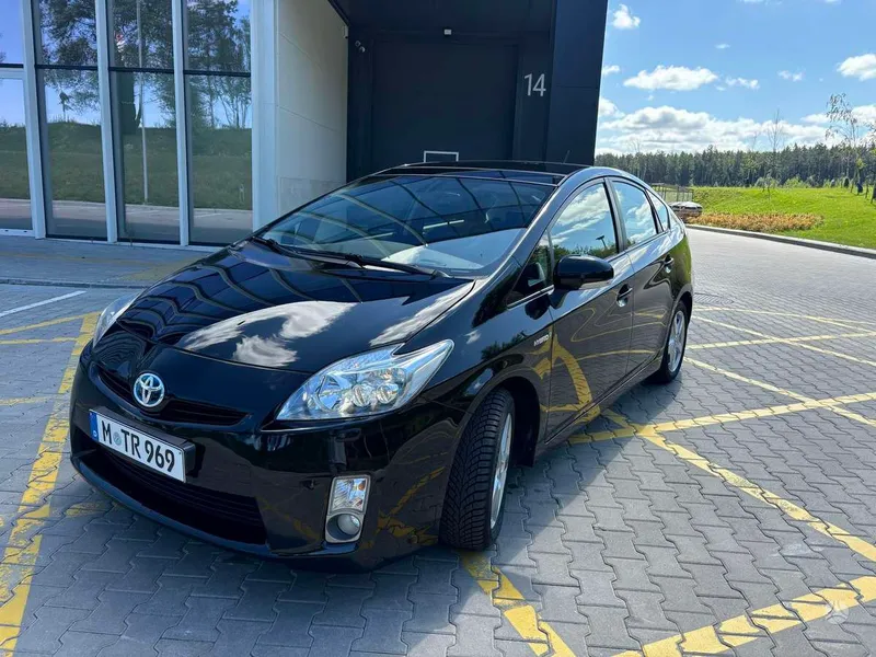 Toyota Prius - 1