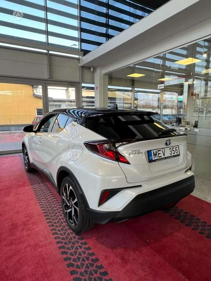 Toyota C-HR - 1