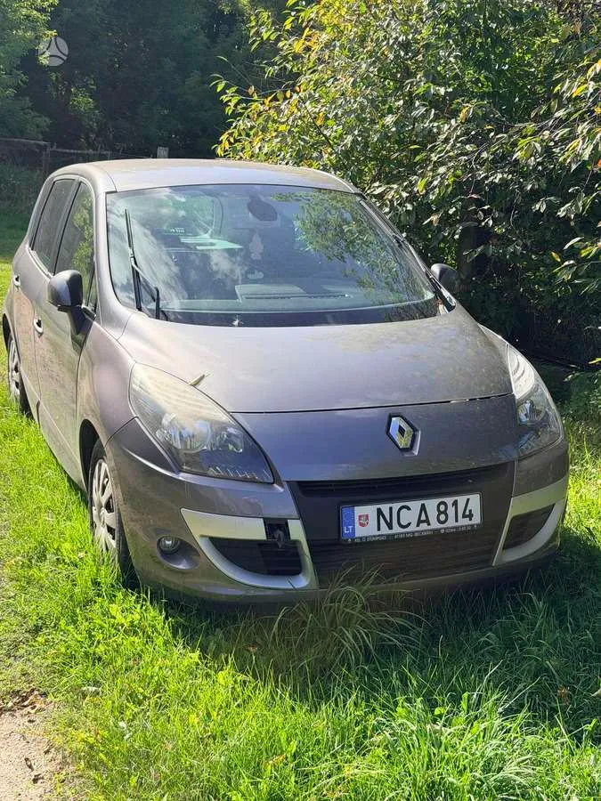 Renault Scenic - 1