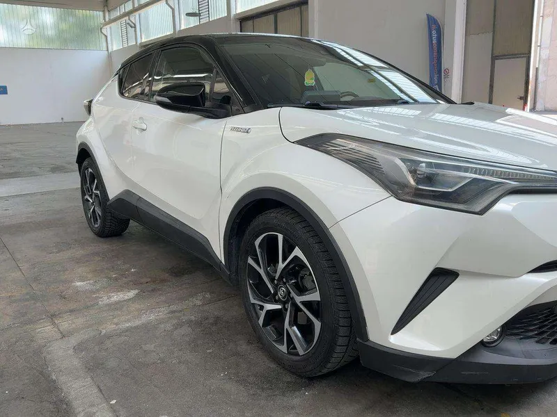 Toyota C-HR - 1