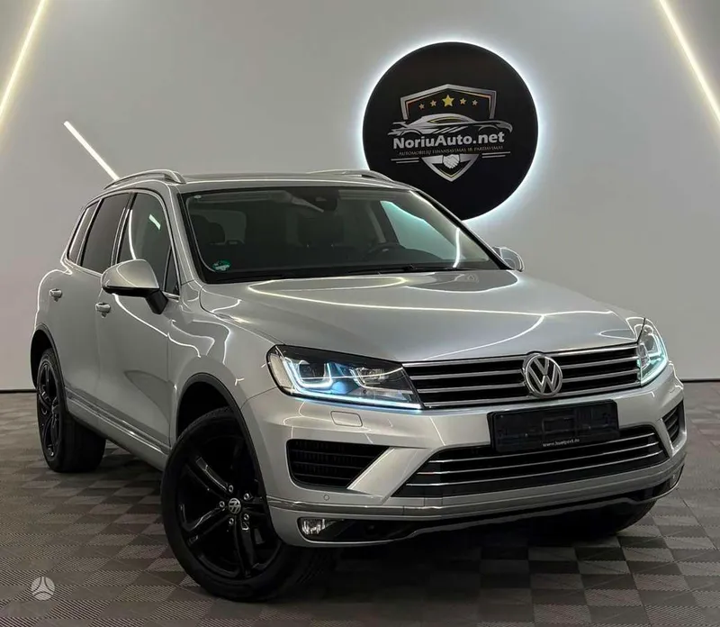 Volkswagen Touareg - 1