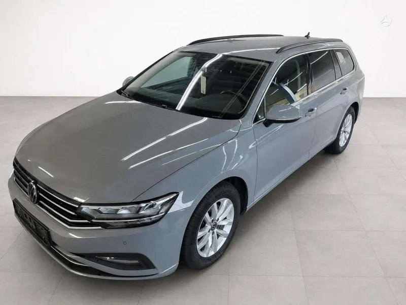 Volkswagen Passat - 1