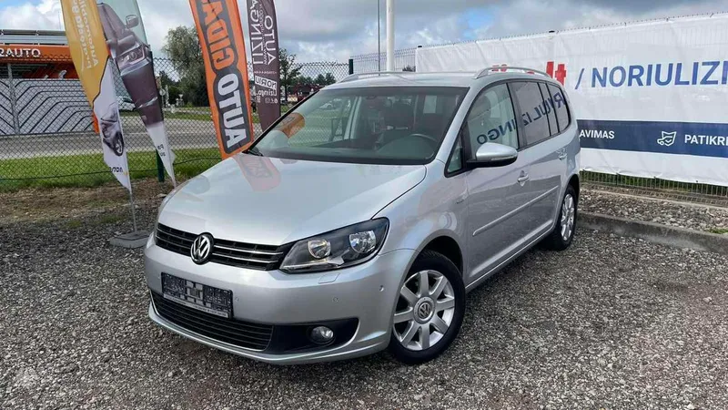 Volkswagen Touran - 1