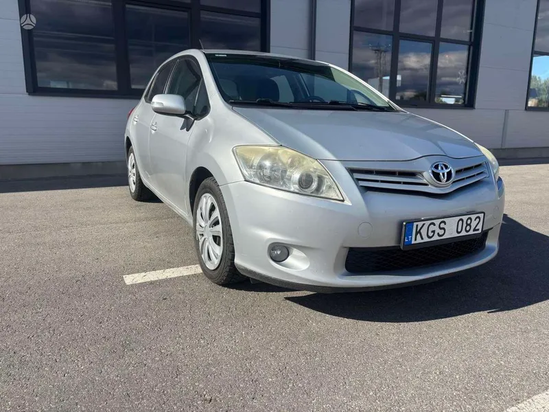 Toyota Auris - 1