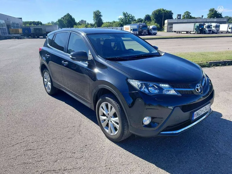 Toyota RAV4 - 1