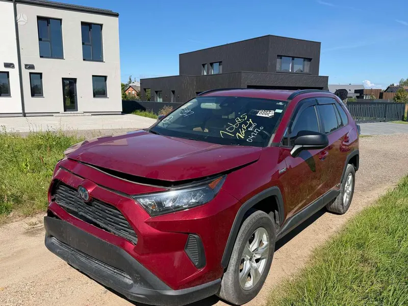 Toyota RAV4 - 1