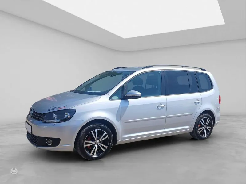 Volkswagen Touran - 1
