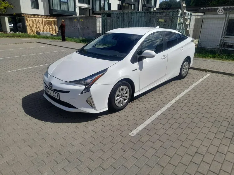 Toyota Prius - 1