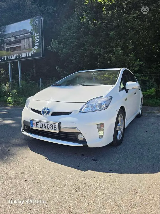 Toyota Prius - 1