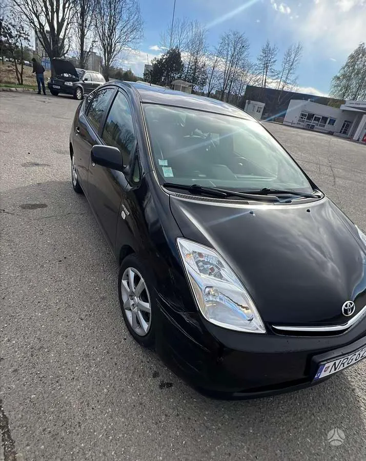 Toyota Prius - 1