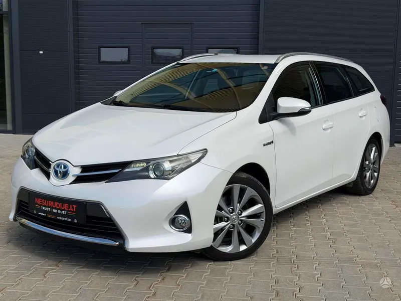 Toyota Auris - 1