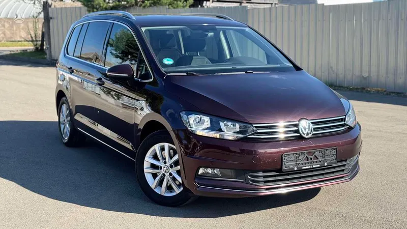 Volkswagen Touran - 1