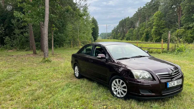 Toyota Avensis - 1
