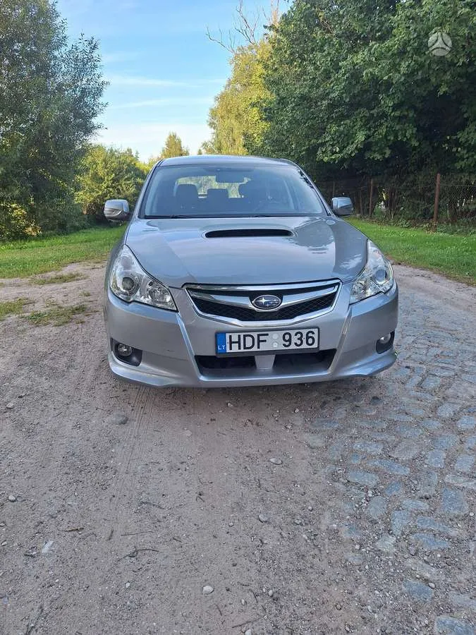 Subaru Legacy - 1