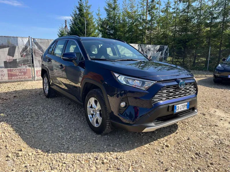 Toyota RAV4 - 1