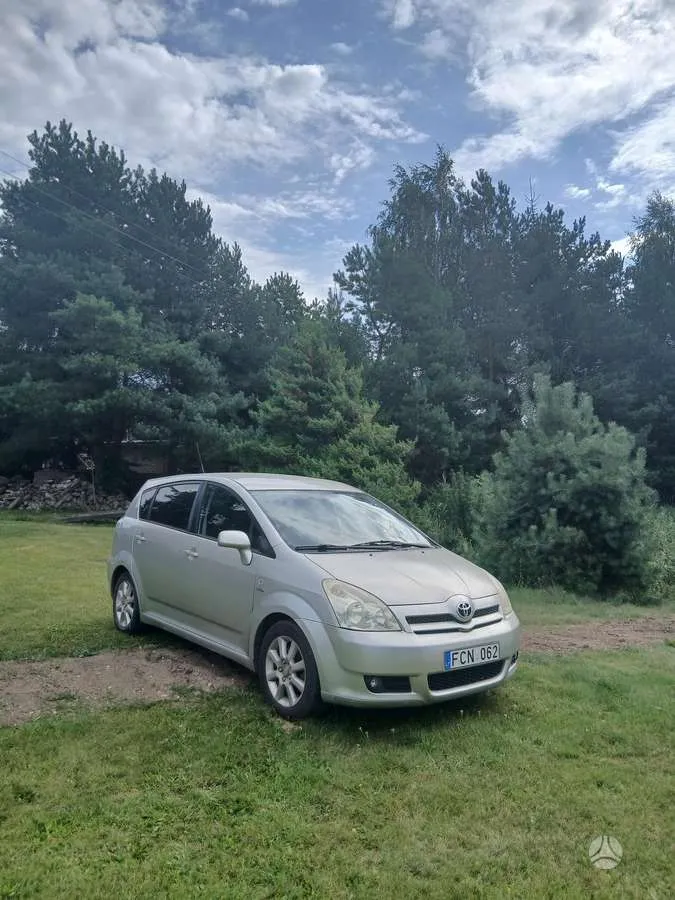Toyota Corolla Verso - 1