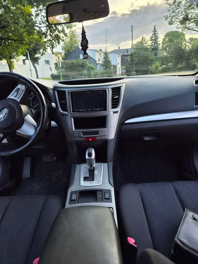 Subaru Legacy - 1