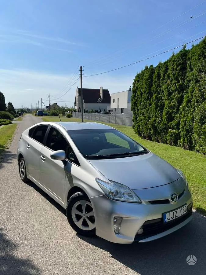 Toyota Prius - 1
