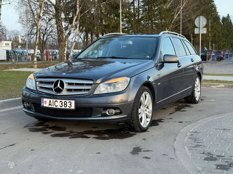 Mercedes-Benz C200 - 1