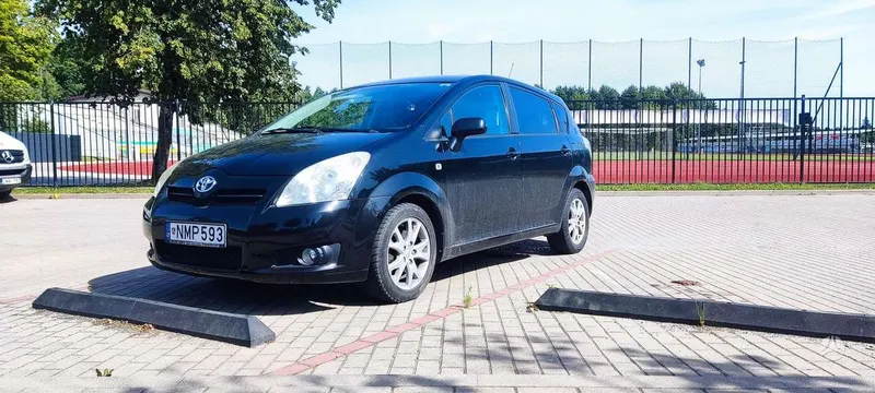 Toyota Corolla Verso - 1