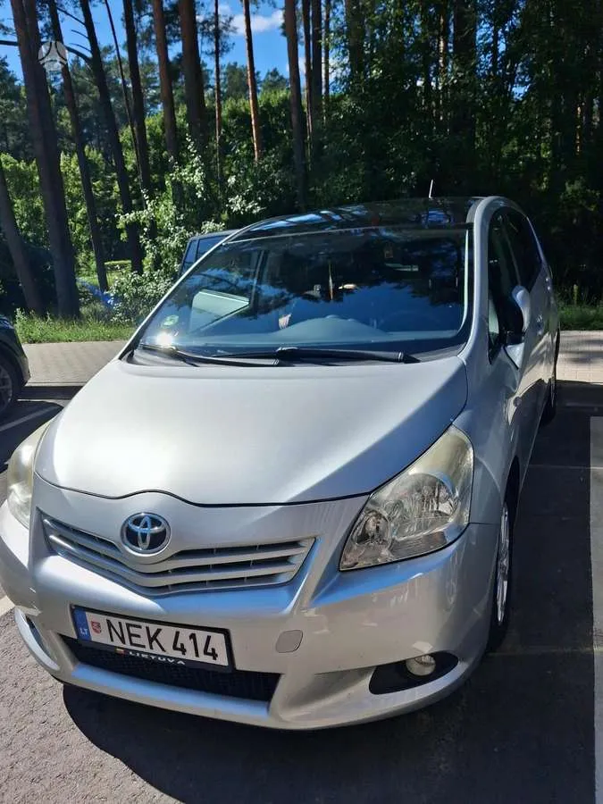 Toyota Verso - 1
