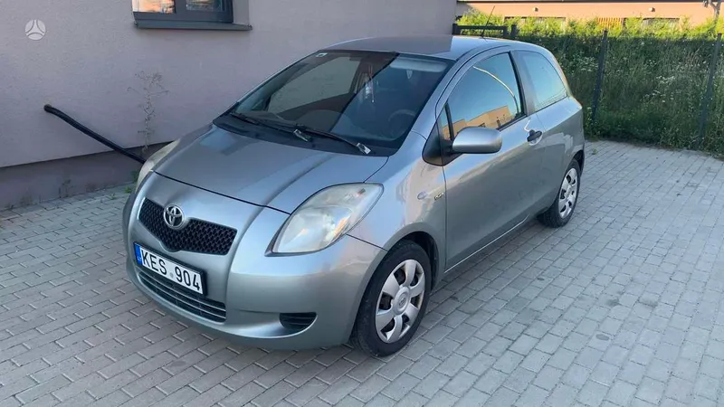 Toyota Yaris - 1