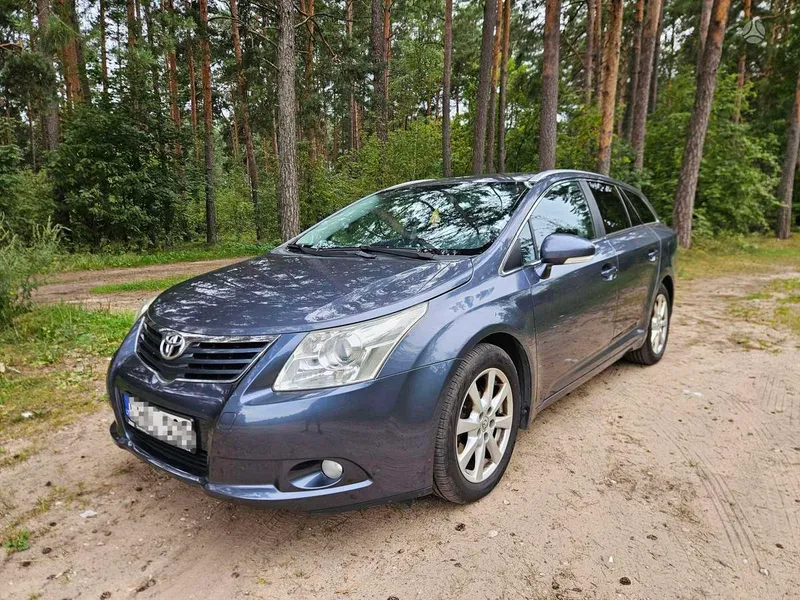 Toyota Avensis - 1