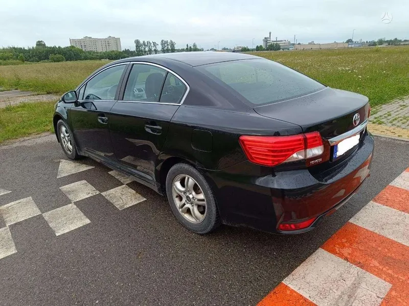 Toyota Avensis - 1