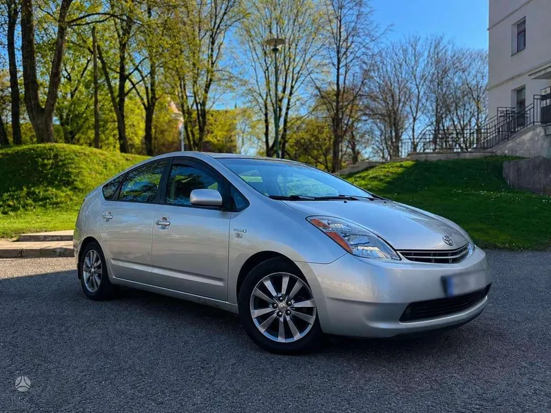 Toyota Prius - 1