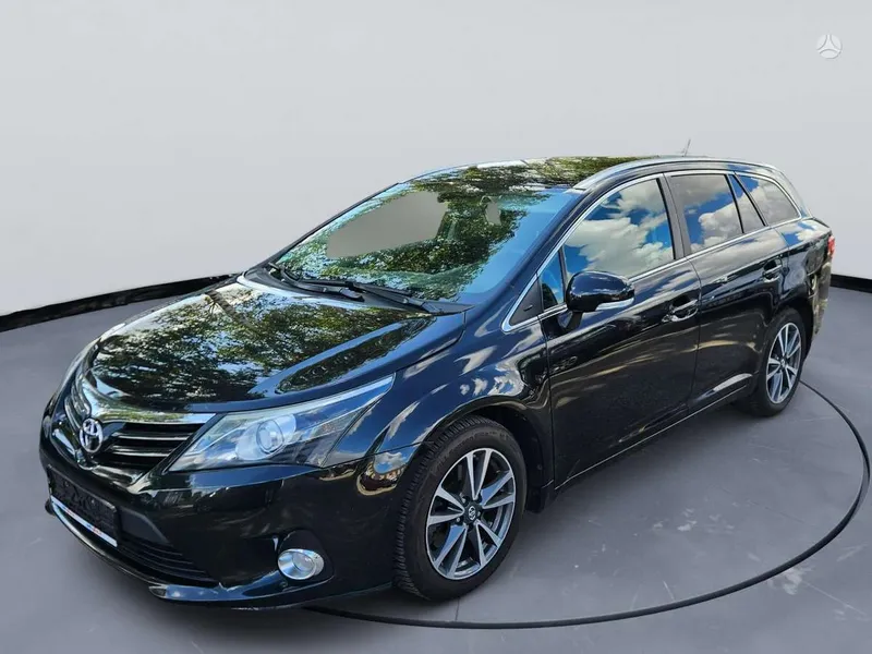 Toyota Avensis - 1