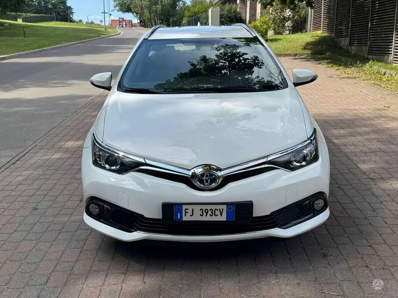 Toyota Auris - 1
