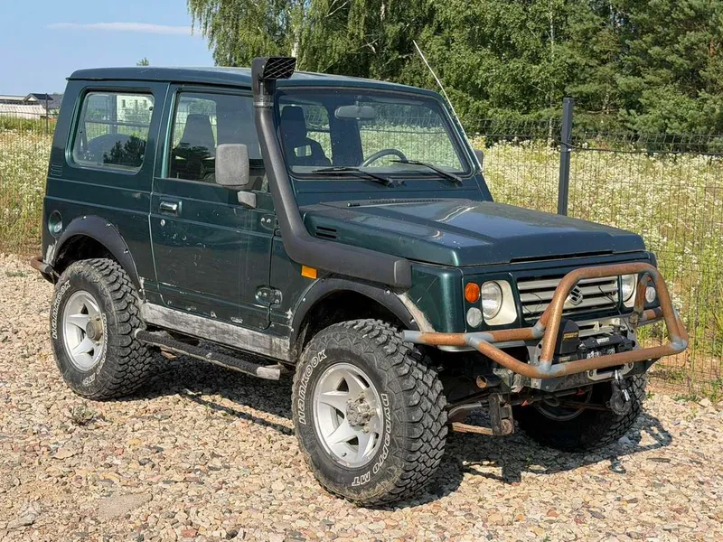Suzuki Suzuki Samurai