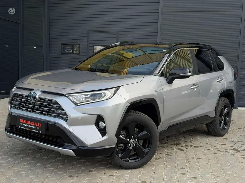 Toyota RAV4 - 1
