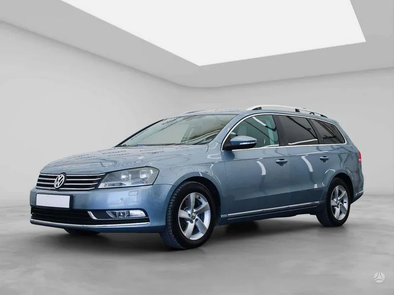 Volkswagen Passat - 1
