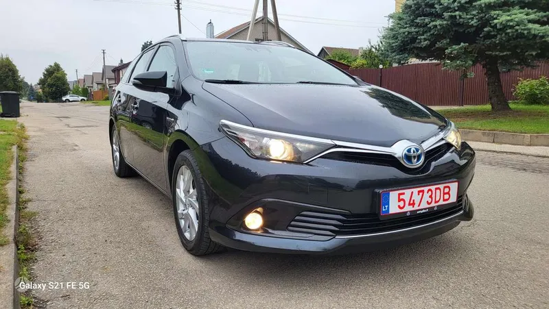Toyota Auris - 1