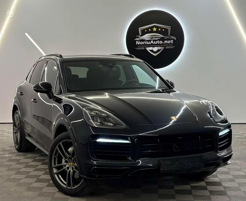 Porsche Cayenne - 1