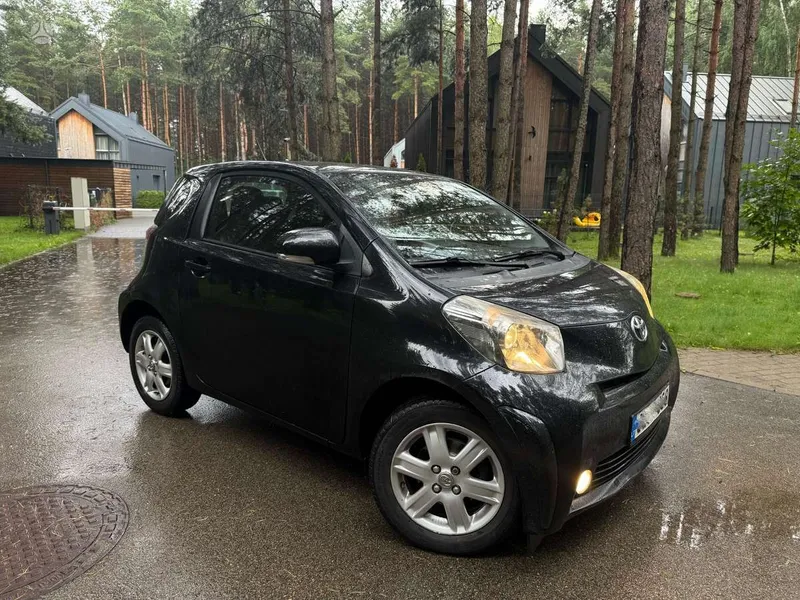 Toyota Toyota iQ