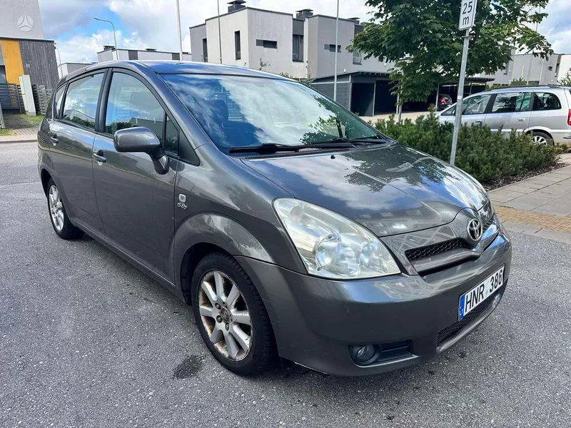 Toyota Corolla Verso - 1