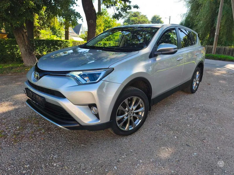 Toyota RAV4 - 1