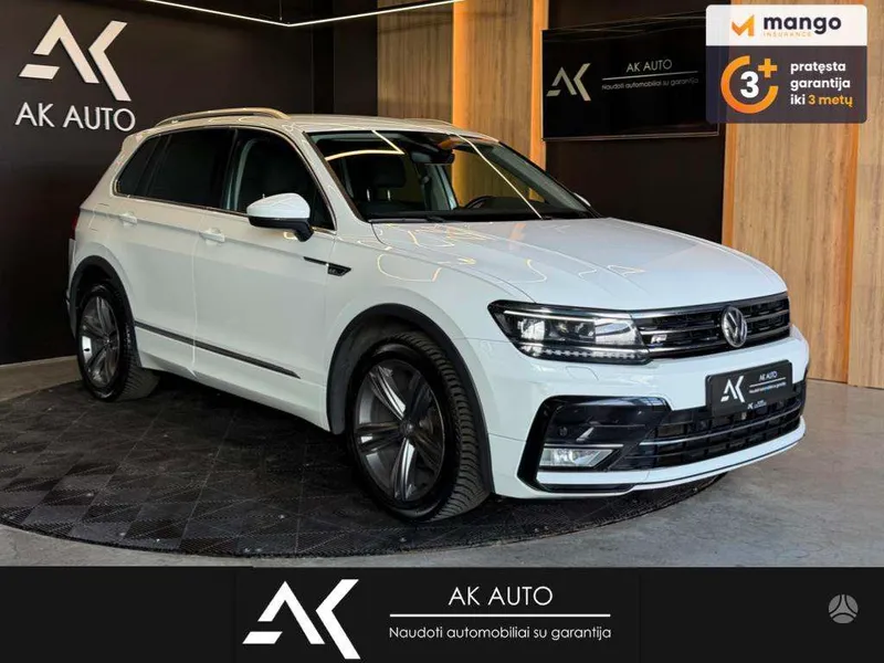 Volkswagen Tiguan - 1