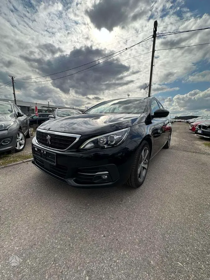 Peugeot 308 - 1
