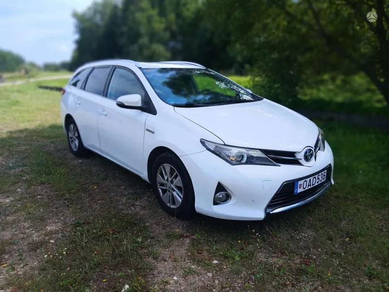 Toyota Auris - 1