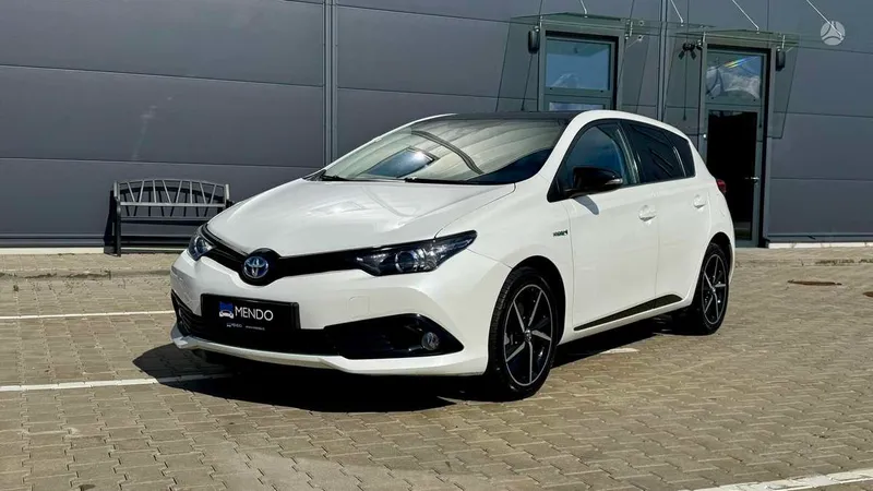 Toyota Auris - 1