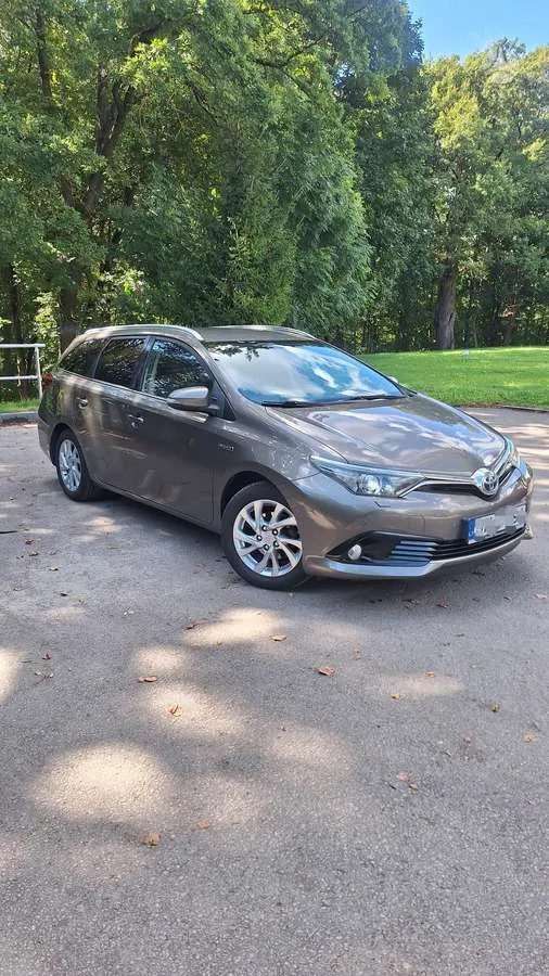 Toyota Auris - 1